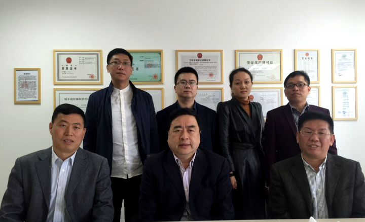 3-趙振元同志與南通分院周安舉、賀奎田、趙宇、郭明偉、于海燕、唐鋒等同志親切合影.jpg
